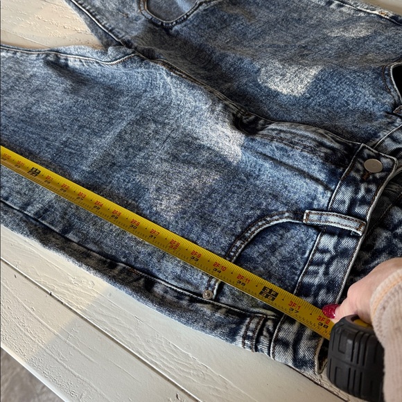 Tal Distressed 80s vibes acid wash Jeans Heart Cutout boyfriend cut sz31 NWOT - Picture 9 of 13